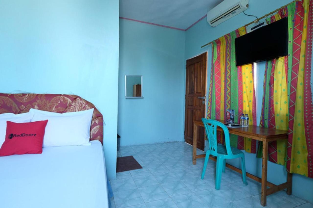 Reddoorz Near Mangrove Forest Kupang Kupang  Exterior photo